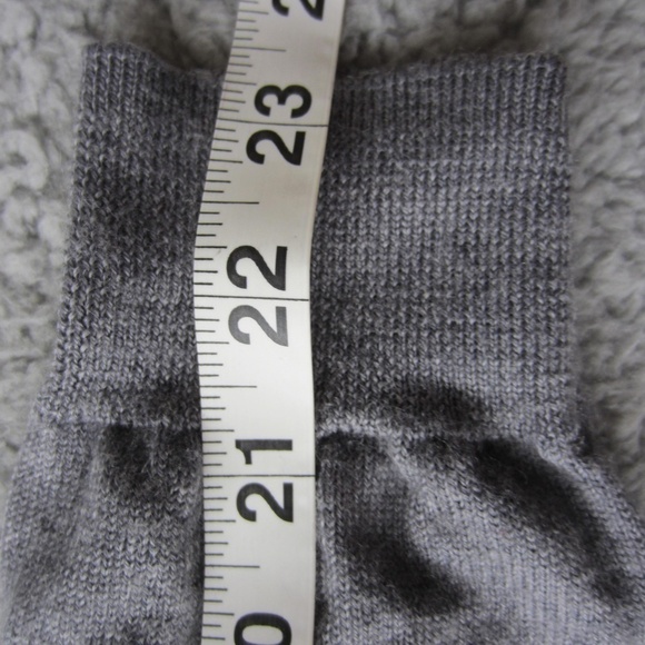 Calvin Klein Sweater Men's M‎ 100% Merino Wool V-Neck Ultra Soft,with **FLAW** - Picture 12 of 15